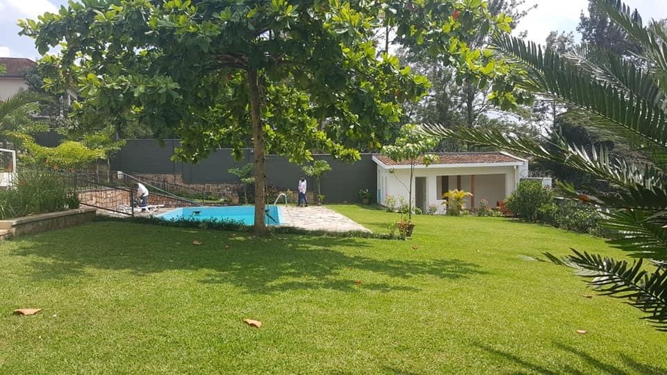 2. .A villa with a pool for rent in Nyarutarama.